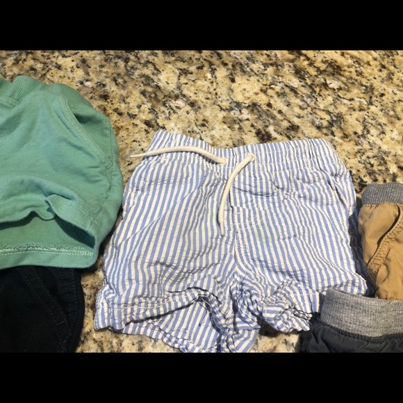 Bundle of baby shorts - Picture 3 of 10